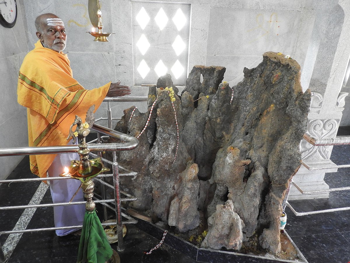 ರಾಸು ಪೂಜೆಗೆ ಪ್ರಸಿದ್ಧಿ ಬಸವೇಶ್ವರ ದೇಗುಲ