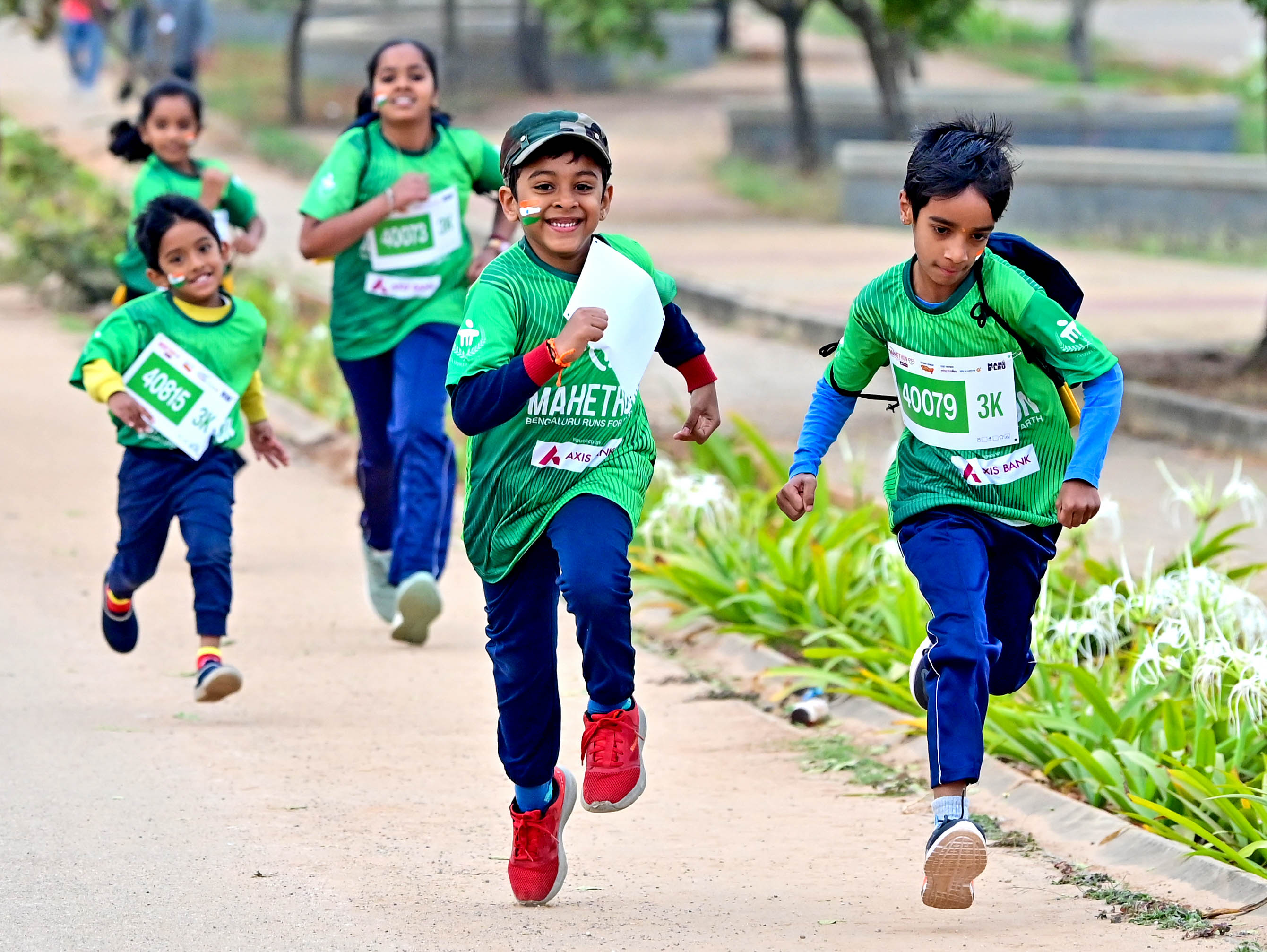 ‘ಮಾಹೆ ಬೆಂಗಳೂರು ಮ್ಯಾರಾಥಾನ್’ ನಲ್ಲಿ ಮಕ್ಕಳ ಓಟದ ಸಡಗರ.
ಪ್ರಜಾವಾಣಿ ಚಿತ್ರ:ರಂಜು ಪಿ