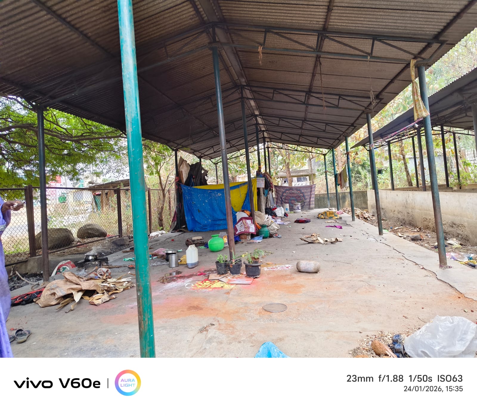 ಬಡವನಹಳ್ಳಿ ಹೊರವಲಯದಲ್ಲಿ ಪಾಳುಬಿದ್ದಿರುವ ಮಾರುಕಟ್ಟೆ 