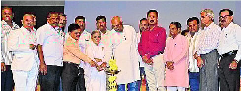 ದಾವಣಗೆರೆ | ಪ್ರಜಾಪ್ರಭುತ್ವದ ಜೀವಂತಿಕೆ ಪತ್ರಿಕೋದ್ಯಮದಲ್ಲಿದೆ: ಲೀಲಾಜಿ 