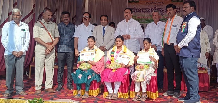 ನರಗುಂದ | ರಾಜಪ್ರಭುತ್ವದಿಂದ ಪ್ರಜಾಪ್ರಭುತ್ವ ಹೊಂದಿದ ಭಾರತ– ಶಾಸಕ ಸಿ.ಸಿ. ಪಾಟೀಲ