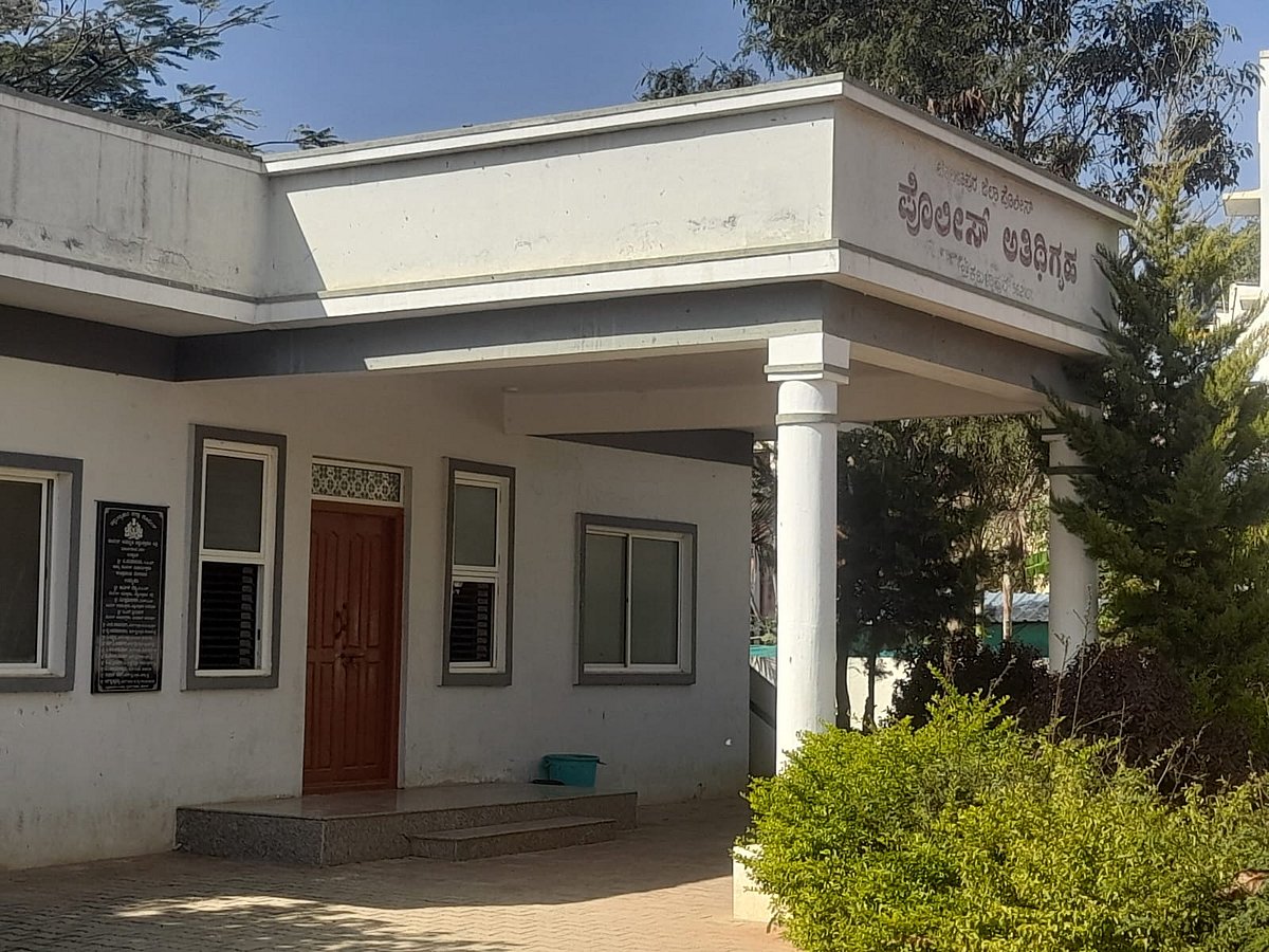 ಚಿಕ್ಕಬಳ್ಳಾಪುರ: ಪೊಲೀಸ್ ಅತಿಥಿ ಗೃಹದಲ್ಲಿ ರಾಜೀವ್ ಗೌಡ ವಿಚಾರಣೆ