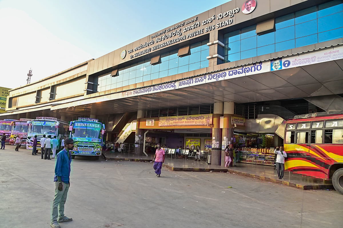 ದಾವಣಗೆರೆ: ಅವ್ಯವಸ್ಥೆಯ ತಾಣ; ಖಾಸಗಿ ಬಸ್ ನಿಲ್ದಾಣ