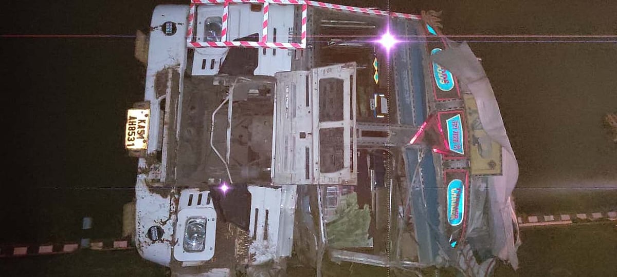 ಹಿರೇಬಾಗೇವಾಡಿ: ಸರಣಿ ಅಪಘಾತ; ಅಪಾಯದಿಂದ ಪಾರು