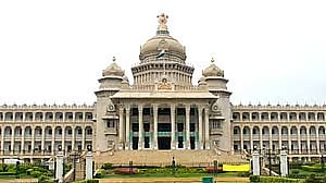 ರಾಜ್ಯಪಾಲರ ನಡೆ ಕುರಿತು ಉಭಯ ಸದನಗಳಲ್ಲಿ ಕಾವೇರಿದ ಚರ್ಚೆ