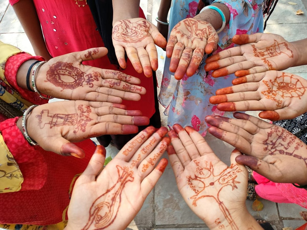 
ಯಾದಗಿರಿ: ವಿಜ್ಞಾನ ಕಲಿಕೆಗೆ ಮದರಂಗಿ ರಂಗು