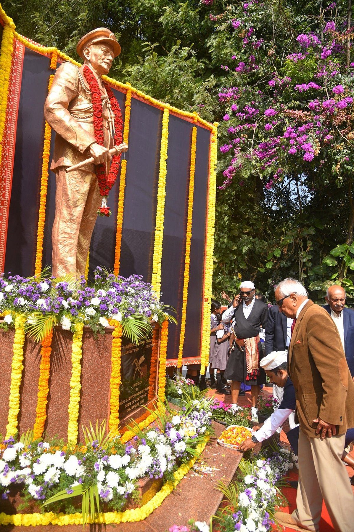 127ನೇ ಜನ್ಮ ದಿನಾಚರಣೆ: ಫೀಲ್ಡ್ ಮಾರ್ಷಲ್ ಕಾರ್ಯಪ್ಪಗೆ ನಮಿಸಿದ ಕೊಡಗಿನ ಜನ