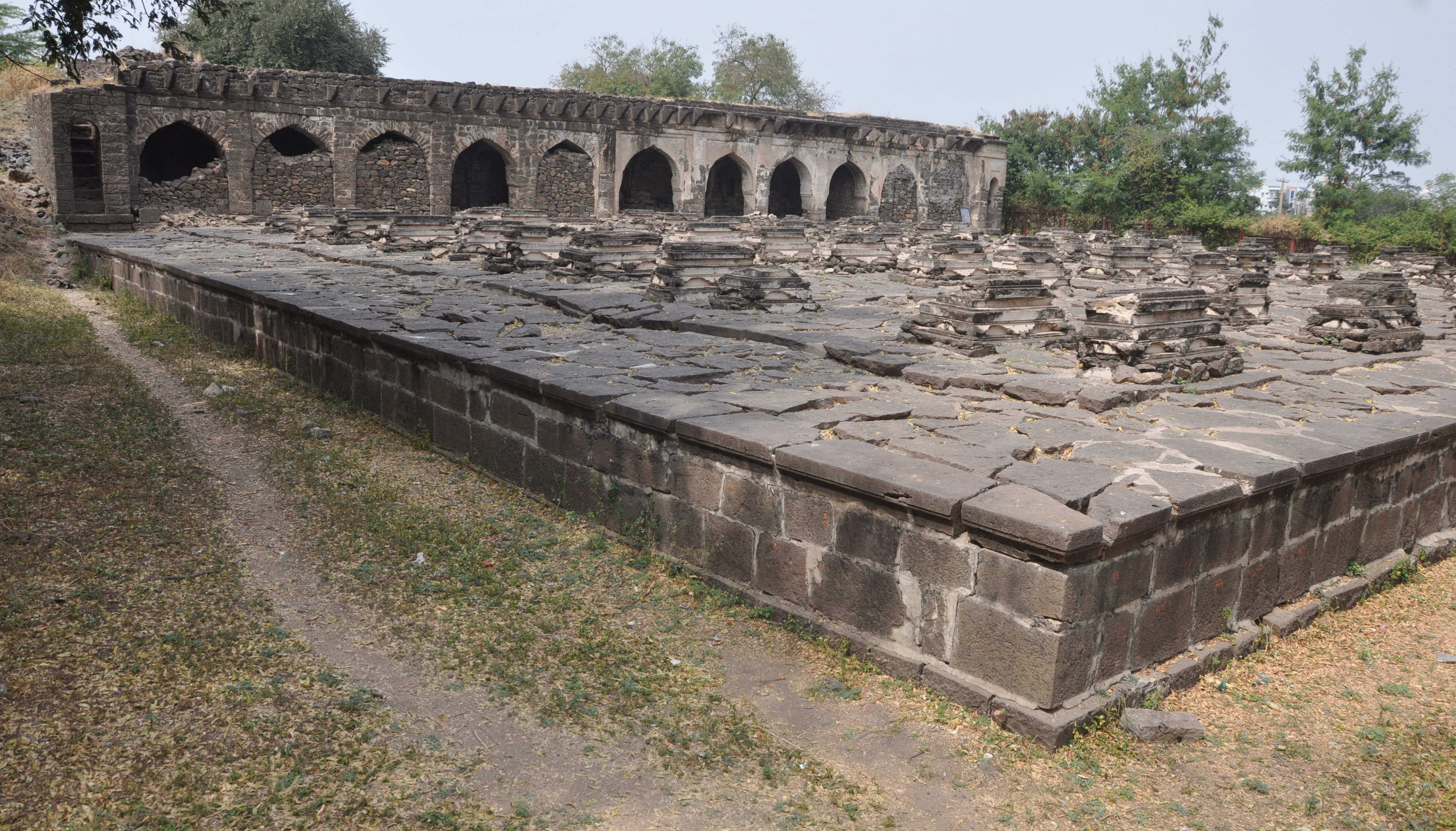 ‘ಸಾಠ್‌ ಕಬರ್‌’ ಸ್ಮಾರಕ