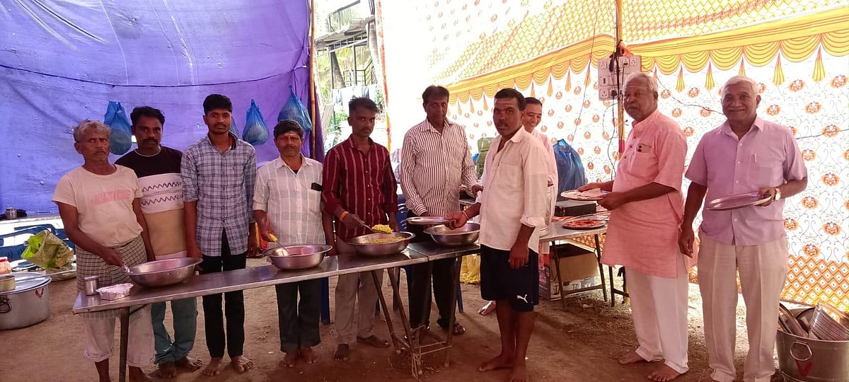 ಹಳಿಯಾಳ: ಉಳವಿ ಪಾದಯಾತ್ರಿಗಳಿಗೆ ಉಚಿತ ಅನ್ನದಾಸೋಹ