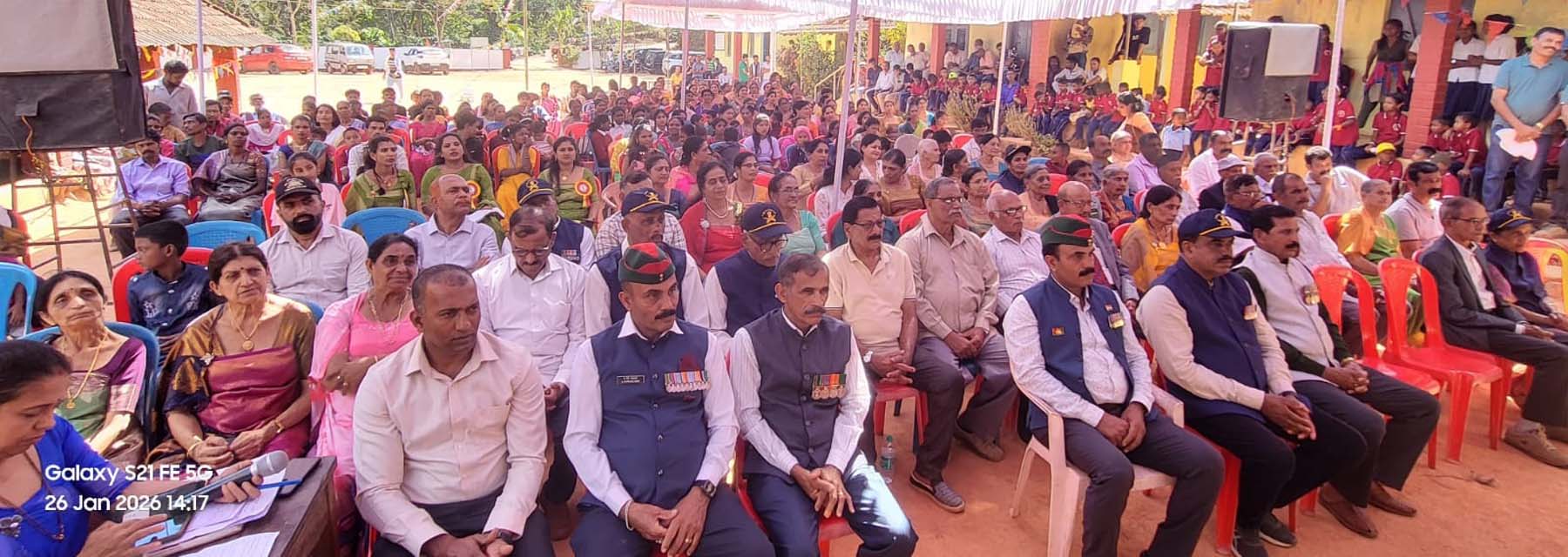 ಸಭೆಯಲ್ಲಿ ಪಾಲ್ಗೊಂಡಿದ್ದ ವಿದ್ಯಾಭಿಮಾನಿಗಳ