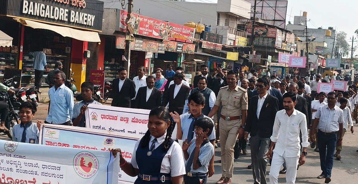 ನವಲಗುಂದ | ಹೆಲ್ಮೆಟ್ ಧರಿಸಿ ವಾಹನ ಚಲಾಯಿಸ–ಮಂಜುನಾಥ ಪಾನಘಂಟಿ