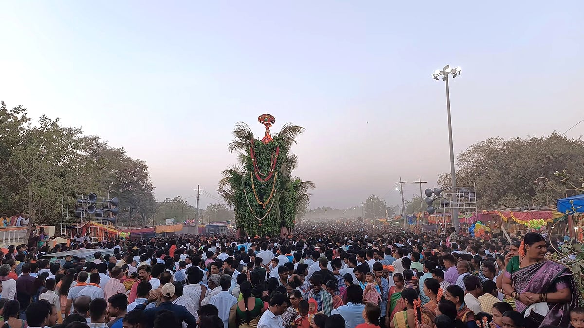 ದೇವದುರ್ಗ | ಬೂದಿಬಸವೇಶ್ವರ ಸಂಭ್ರಮದ ರಥೋತ್ಸವ