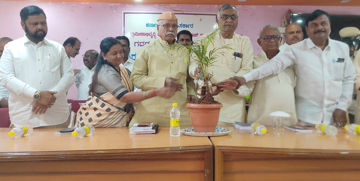 ಶಿರಹಟ್ಟಿ | ಗ್ರಾಮ ಸಭೆಯಿಂದ ತಳಹಂತದ ಸಮಸ್ಯೆಗೆ ಪರಿಹಾರ ಸಿಗಲಿ