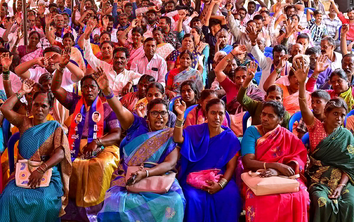 ನಿವೇಶನ, ಪಡಿತ ಚೀಟಿ ನೀಡಿ: ಲಿಂಗತ್ವ ಅಲ್ಪಸಂಖ್ಯಾತರ ಪ್ರತಿಭಟನೆ