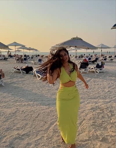 ಬಿಗ್‌ಬಾಸ್‌ ಸೀಸನ್‌ 12 ರ ಸ್ಫರ್ಧಿ ಸೂರಜ್ ಸಿಂಗ್ ಅವರ ಮೊದಲ ಧಾರಾವಾಹಿ ‘ಪವಿತ್ರ ಬಂಧನ’ದಲ್ಲಿ ಜೋಡಿಯಾಗಿ ಅಮೂಲ್ಯ ಭಾರದ್ವಾಜ್ ಅಭಿನಯಿಸುತ್ತಿದ್ದಾರೆ. ಧಾರಾವಾಹಿಯಲ್ಲಿ ದೇವದತ್ ದೇಶಮುಖ್ ಎಂಬ ಪಾತ್ರದಲ್ಲಿ ಸೂರಜ್ ಸಿಂಗ್ ನಟಿಸುತ್ತಿದ್ದಾರೆ. ಅಮೂಲ್ಯ ಅವರು ಪವಿತ್ರಾ ಪಾತ್ರದಲ್ಲಿ ನಟಿಸುತ್ತಿದ್ದಾರೆ.