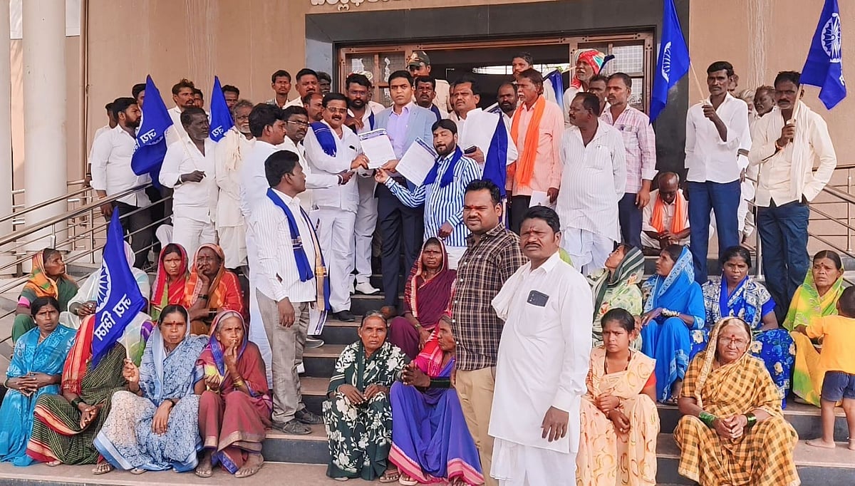 ಯಾದಗಿರಿ | ರುದ್ರಭೂಮಿ ಒತ್ತುವರಿ ತೆರವಿಗೆ ಮನವಿ