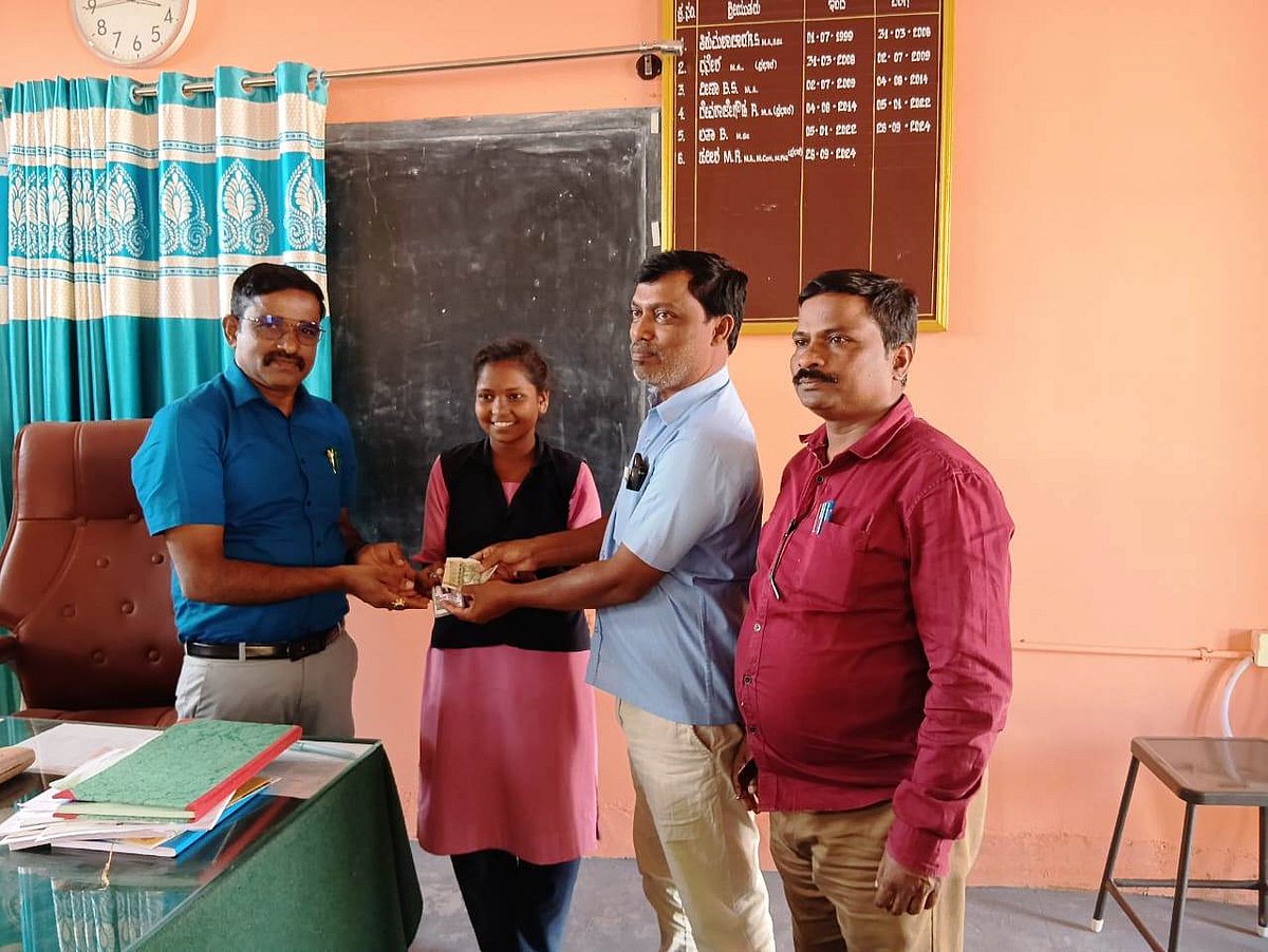 ಕಳೆದಿದ್ದ ಹಣ, ಗುರುತಿನ ಚೀಟಿ ವಾಪಾಸ್ 