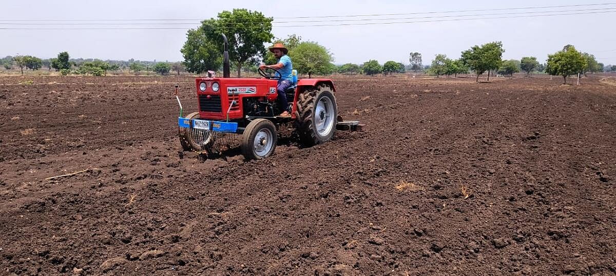 ರೈತರಿಗೆ ಶೇ 50ರಷ್ಟು ಸಬ್ಸಿಡಿಯಲ್ಲಿ ಟ್ರ್ಯಾಕ್ಟರ್: ಅರ್ಜಿ ಸಲ್ಲಿಕೆ ಹೇಗೆ?