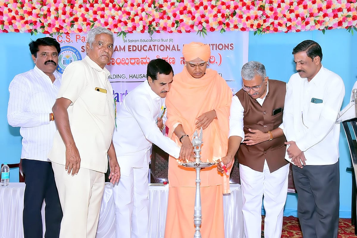 ಯಾದಗಿರಿ: ವಿದ್ಯಾರ್ಥಿಗಳು ಕಠಿಣ ಪರಿಸ್ಥಿತಿ ಎದುರಿಸುವ ಛಲ ಇರಲಿ