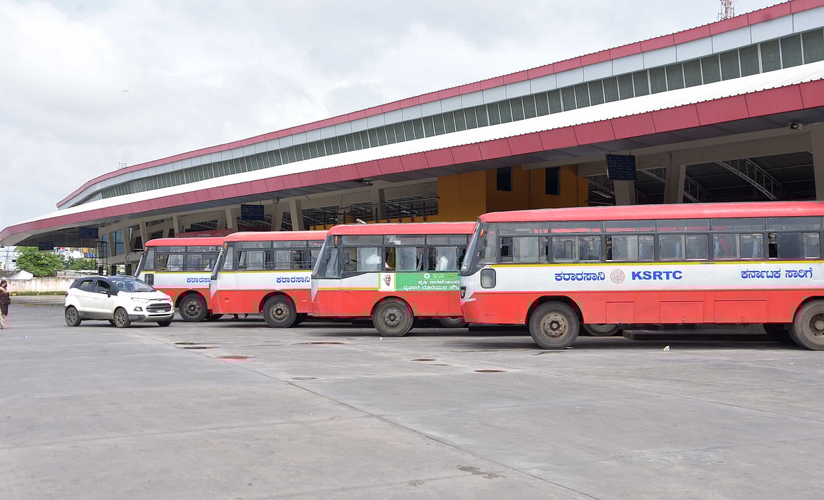 ಬಸ್‌ಗಳಲ್ಲಿ ತಂಬಾಕು ಉತ್ಪನ್ನ ಜಾಹೀರಾತಿಗೆ ನಿರ್ಬಂಧ: ಸಚಿವ ರಾಮಲಿಂಗಾರೆಡ್ಡಿ