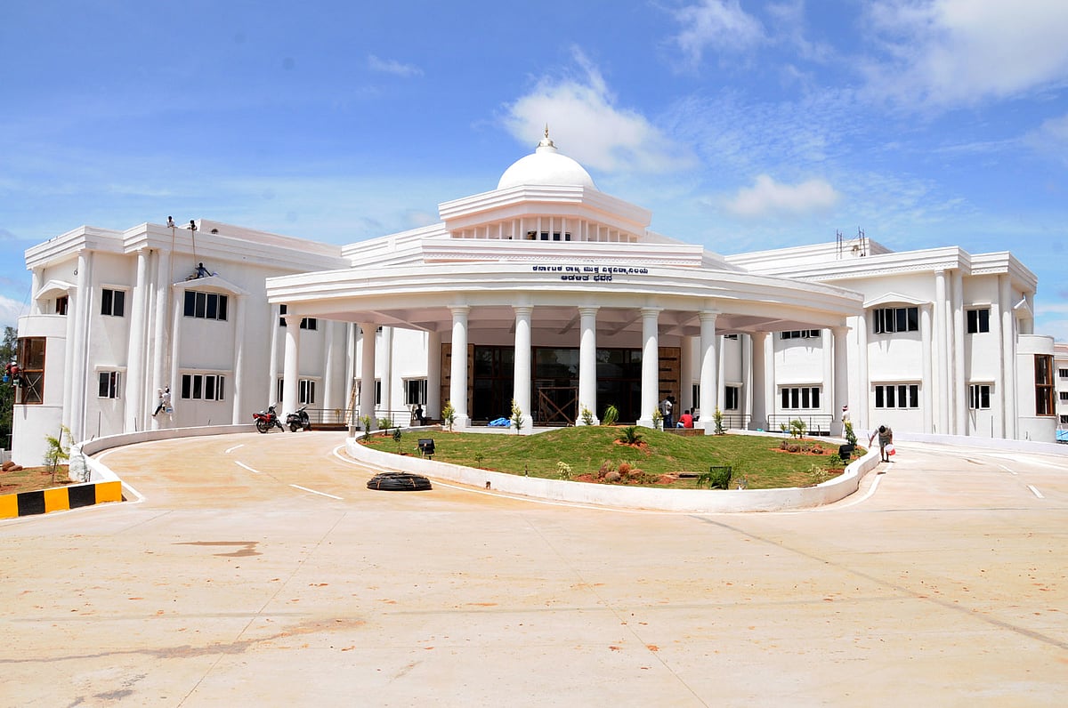 11 ವರ್ಷ ಬಳಿಕ ಪದವಿಯ ಖುಷಿ!