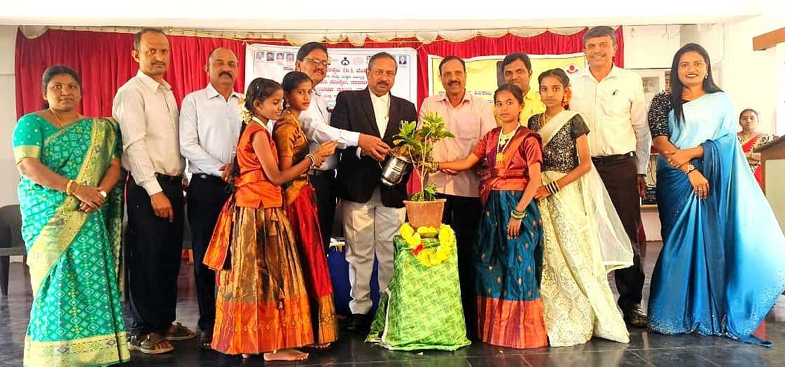 ದಾವಣಗೆರೆ: ‘ಸಂವಿಧಾನದ ಆಶಯಗಳೇ ಪ್ರಜಾಪ್ರಭುತ್ವದ ಮಾನದಂಡ’