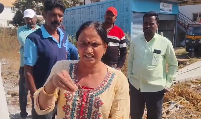 ನಿವೇಶನ ವಿವಾದ: ನಟ ಯಶ್‌ ತಾಯಿ ವಾಗ್ವಾದ