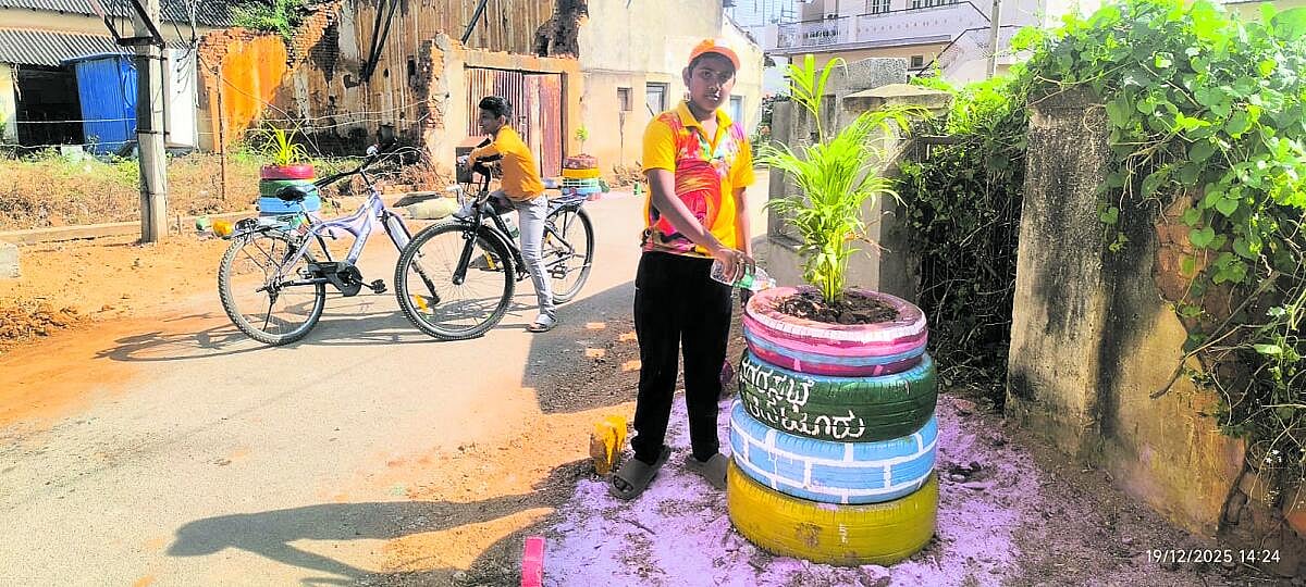 ತಿಪಟೂರು: ತ್ಯಾಜ್ಯದಲ್ಲಿ ಮೂಡಿದ ಮಾದರಿ