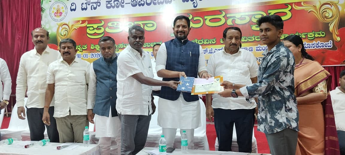 ಹೊಸಕೋಟೆ | ₹5 ಕೋಟಿ ವೆಚ್ಚದಲ್ಲಿ ವಿದ್ಯುತ್‌ ದೀಪ: ಶಾಸಕ ಶರತ್‌ ಬಚ್ಚೇಗೌಡ