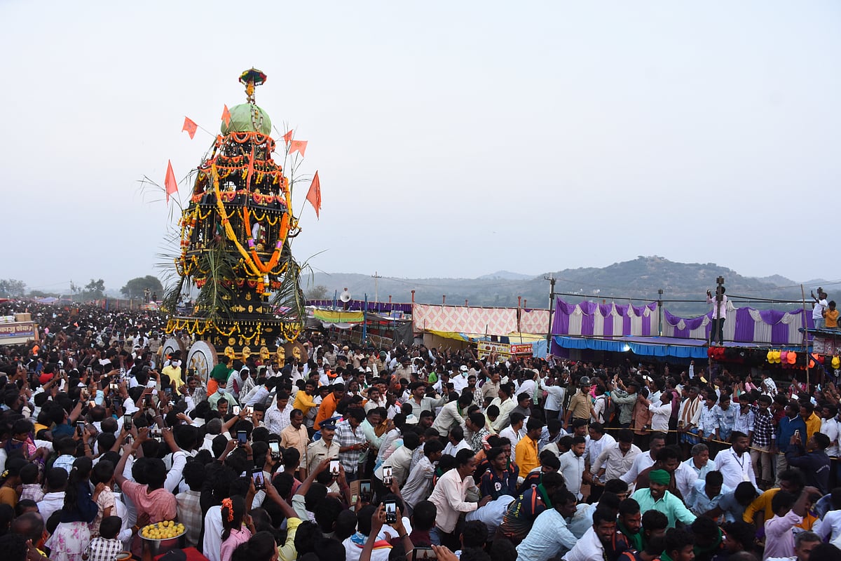 ಹಿಂದೂ ಮುಸ್ಲಿಂ ಭಾವೈಕ್ಯದ ತಿಂಥಣಿಯಲ್ಲಿ ಸಡಗರದ ಮೌನೇಶ್ವರ ರಥೋತ್ಸವ