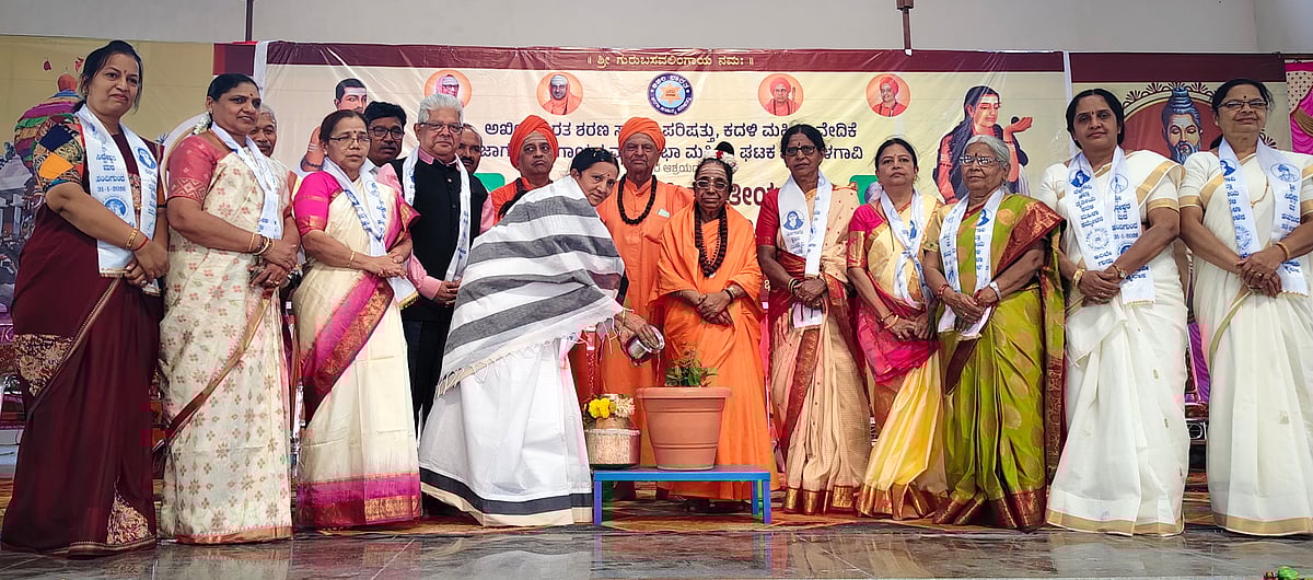 ಹಂದಿಗುಂದ | ಸಮಾನತೆಗಾಗಿ ಕ್ರಾಂತಿಗಿಳಿದ ವಚನಕಾರ್ತಿಯರು: ಪ್ರೊ.ವಿಜಯಾ ಕೋರಿಶೆಟ್ಟಿ