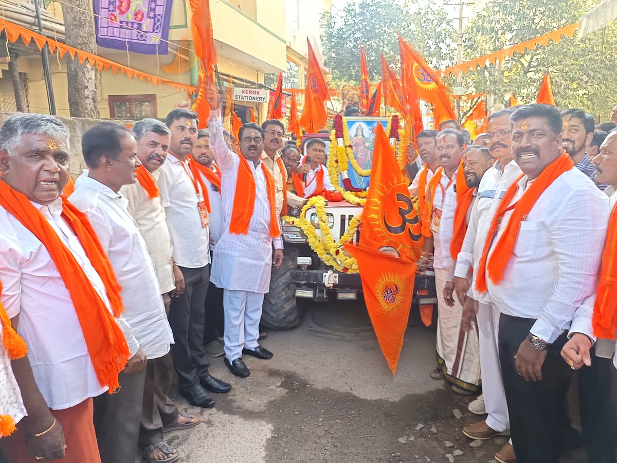 ಪೀಣ್ಯ ದಾಸರಹಳ್ಳಿ: ಹಿಂದೂ ಸಮಾಜೋತ್ಸವದ ಶೋಭಾ ಯಾತ್ರೆಗೆ ಚಾಲನೆ