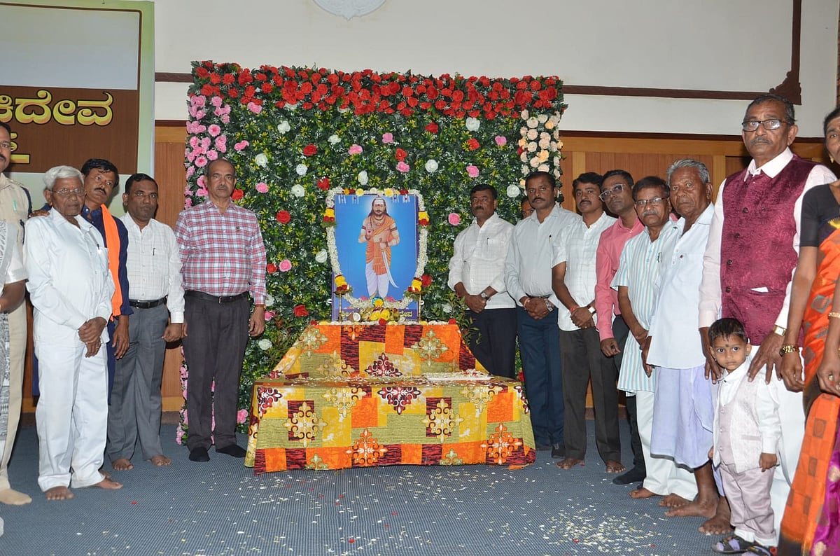 ಗದಗ| ಮಾಚಿದೇವರ ವಚನ ಸಂದೇಶ ಸಾರ್ವಕಾಲಿಕ:  ಜಿಲ್ಲಾಧಿಕಾರಿ ಸಿ.ಎನ್‌.ಶ್ರೀಧರ್‌