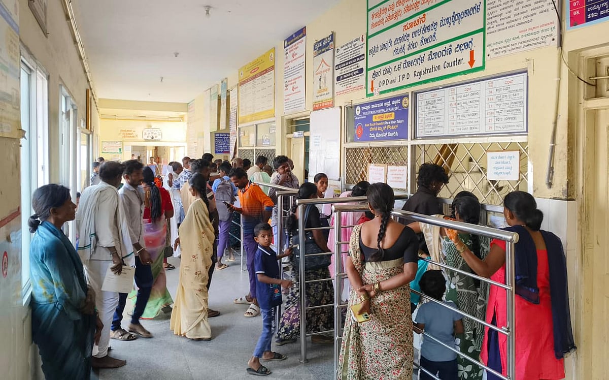 ಚಳ್ಳಕೆರೆ ತಾಲ್ಲೂಕು ಆಸ್ಪತ್ರೆ: ಚಿಕಿತ್ಸೆ ನೀಡಲು ಇಲ್ಲಿ ತಜ್ಞ ವೈದ್ಯರೇ ಇಲ್ಲ!