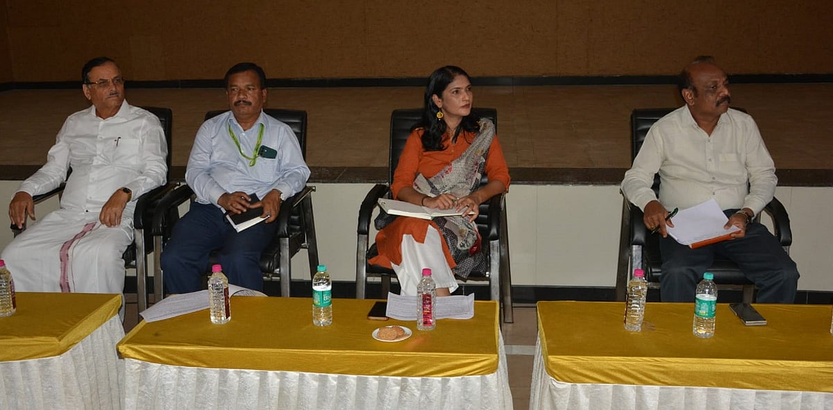 ಹಾಸನ| ಬಿಳಿಸುಳಿ ರೋಗ: ಪರಿಹಾರ ಕಲ್ಪಿಸಲು ಜಿಲ್ಲಾಧಿಕಾರಿ ಸೂಚನೆ