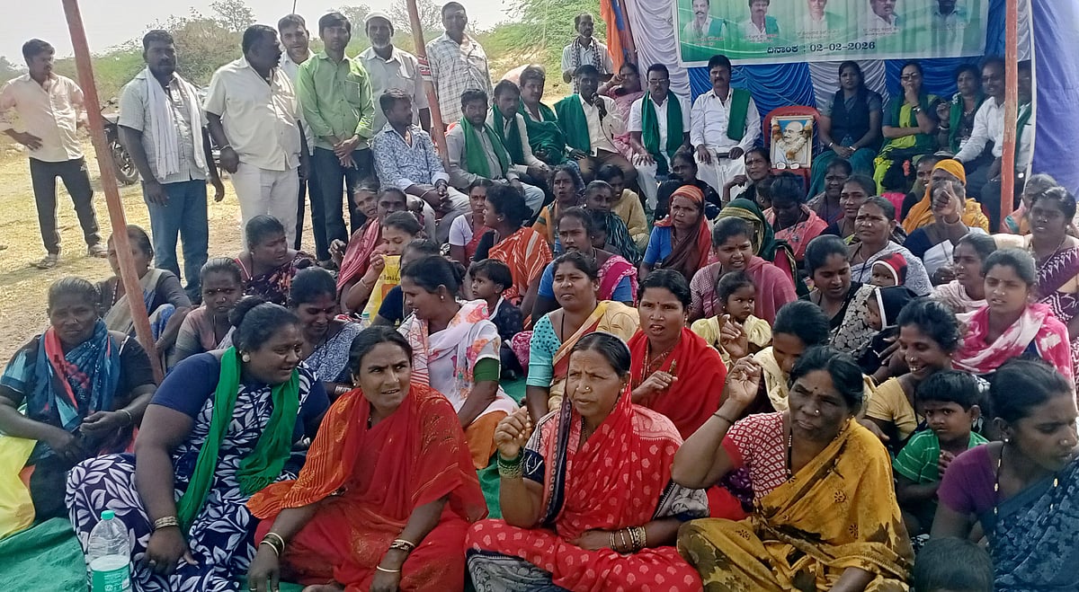 ಮುಂಡರಗಿ: ಆಶ್ರಯ ಮನೆ ವಿತರಣೆಗೆ ಆಗ್ರಹಿಸಿ ಪ್ರತಿಭಟನೆ