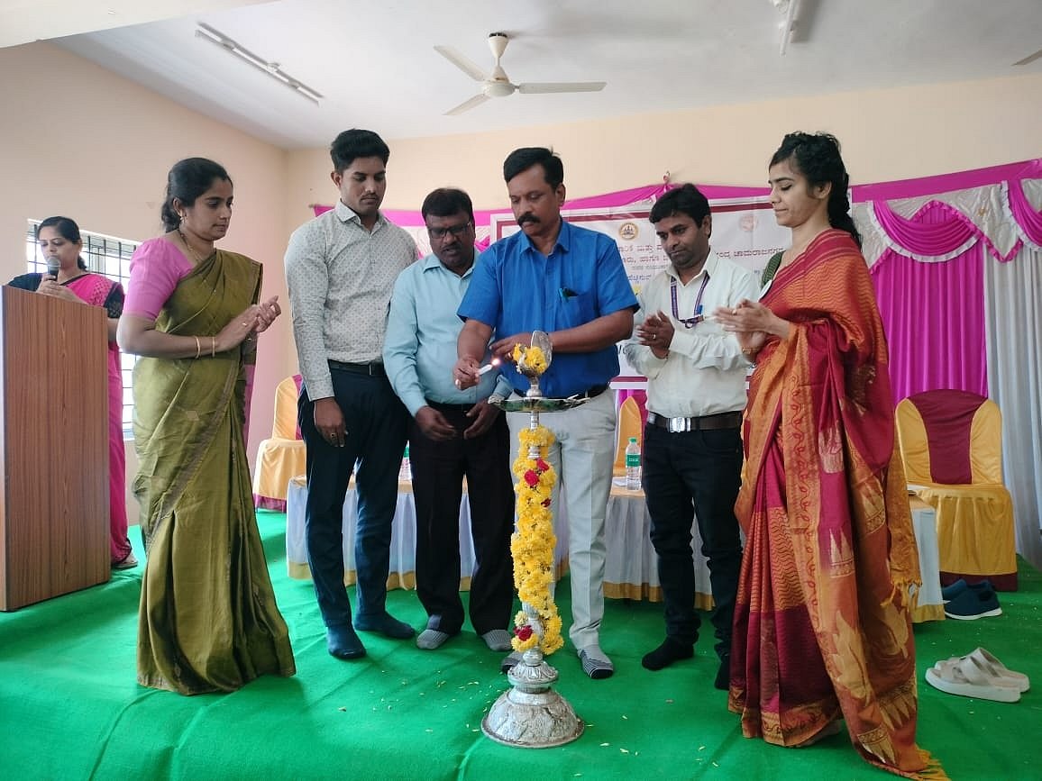 ಇನ್ ಕ್ಯೂಬೇಷನ್ ಜಾಗೃತಿ ಕಾರ್ಯಗಾರ| ಉದ್ಯಮಶೀಲತೆ ಯಶಸ್ಸಿಗೆ ದಾರಿ: ದೊರೈರಾಜ್