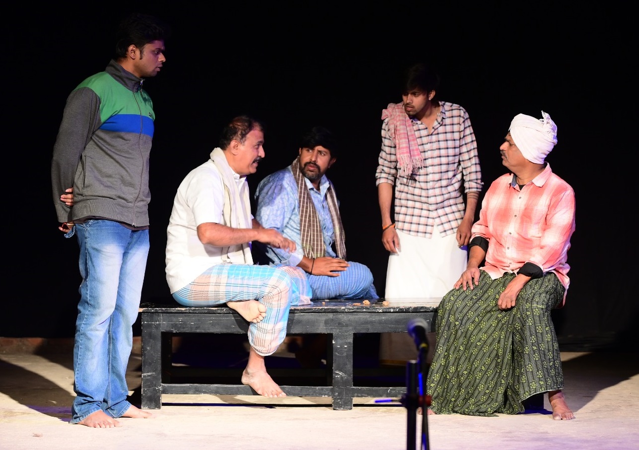 ಕೋಲಾರದ ಆದಿಮದಲ್ಲಿ ಕಲಾವಿದರು