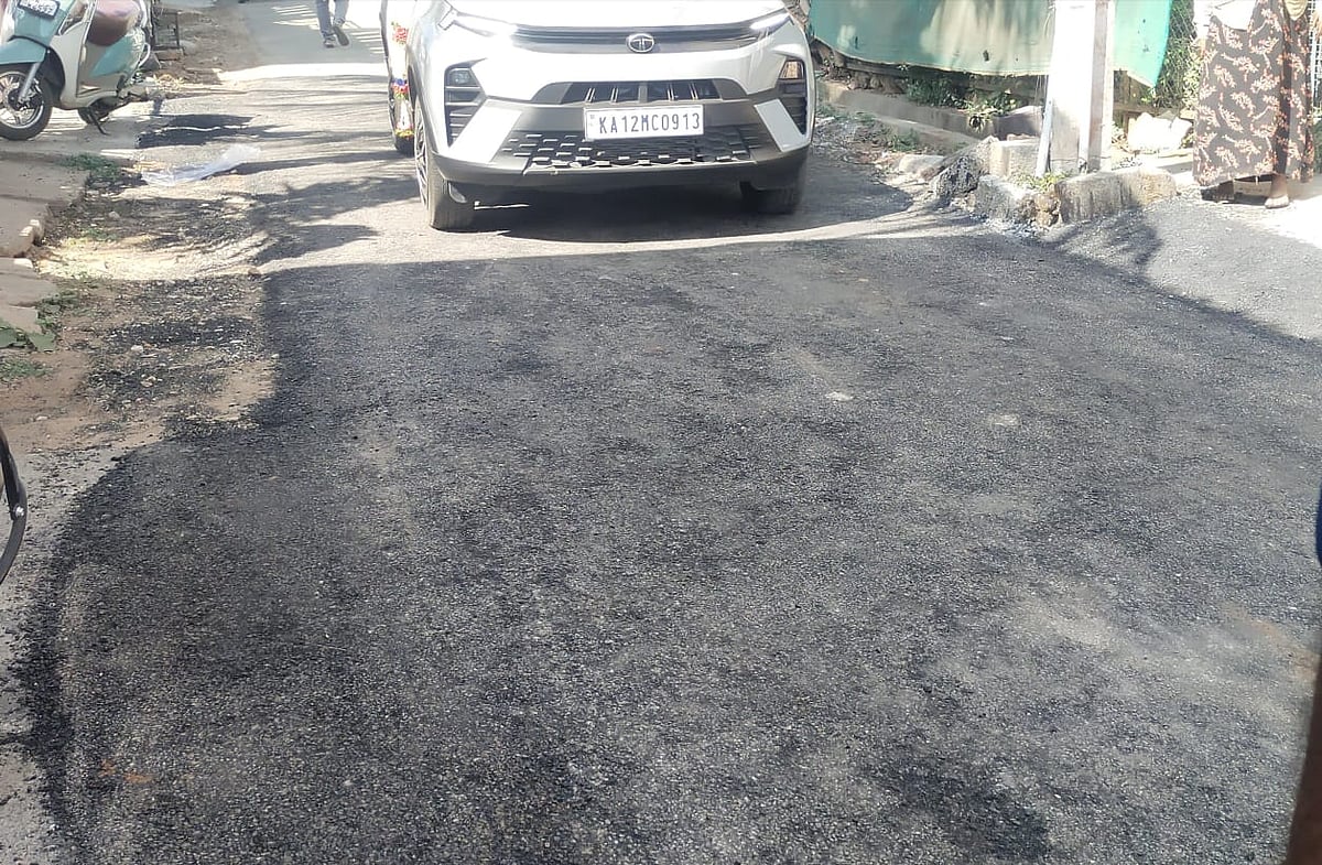 ಕುಶಾಲನಗರ| ಕಳಪೆ ಕಾಮಗಾರಿ; ರಸ್ತೆ ಉದ್ಘಾಟನೆಗೆ ಶಾಸಕ ಡಾ.ಮಂತರ್ ಗೌಡ ನಿರಾಕರಣೆ
