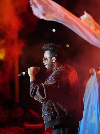 ಕನ್ನಡದ ಗಾಯಕ ಹಾಗೂ ಬಿಗ್‌ಬಾಸ್‌ ಸೀಸನ್  5ರ  ವಿಜೇತ ಚಂದನ್‌ ಶೆಟ್ಟಿ ಅವರು ಕನಕೋತ್ಸವದಲ್ಲಿ ಹಾಡು ಹಾಡಿದ್ದರು.