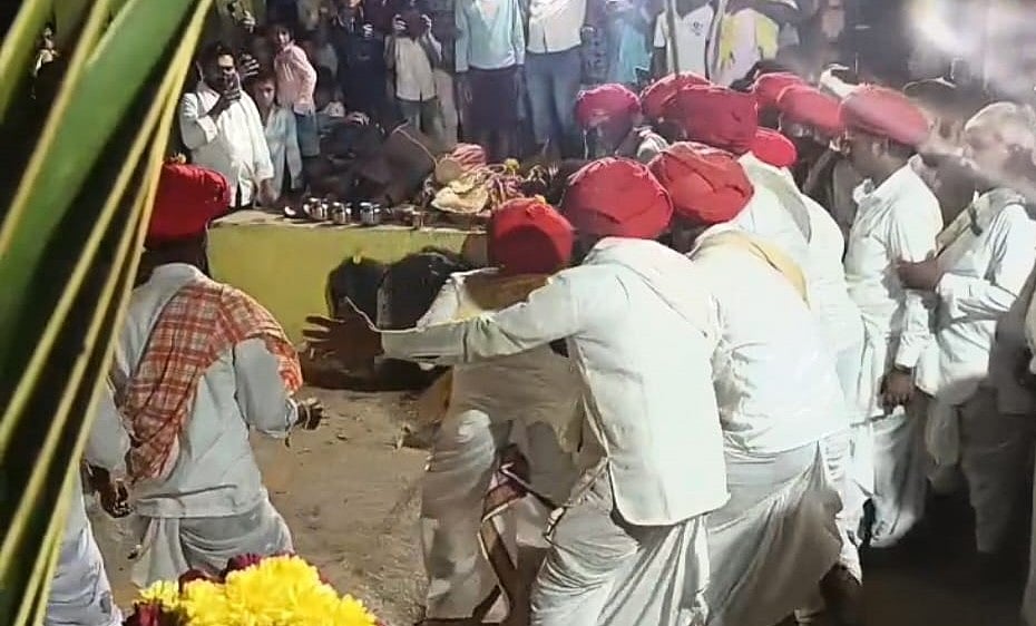 ಹರಪನಹಳ್ಳಿ: ಸರಪಳಿ ಪವಾಡ