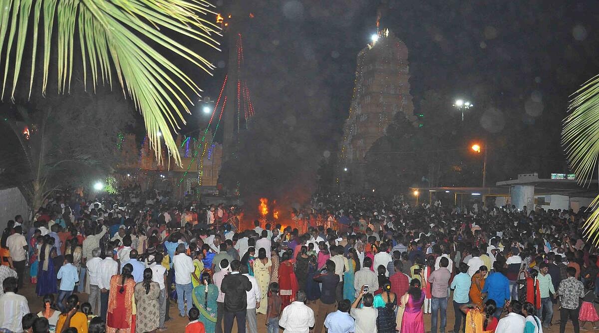 ತೇರುಮಲ್ಲೇಶ್ವರ ಸ್ವಾಮಿ ದೇವಸ್ಥಾನ: ಆರಾಧ್ಯ ದೈವಕ್ಕೆ ಕರ್ಪೂರದಾರತಿ