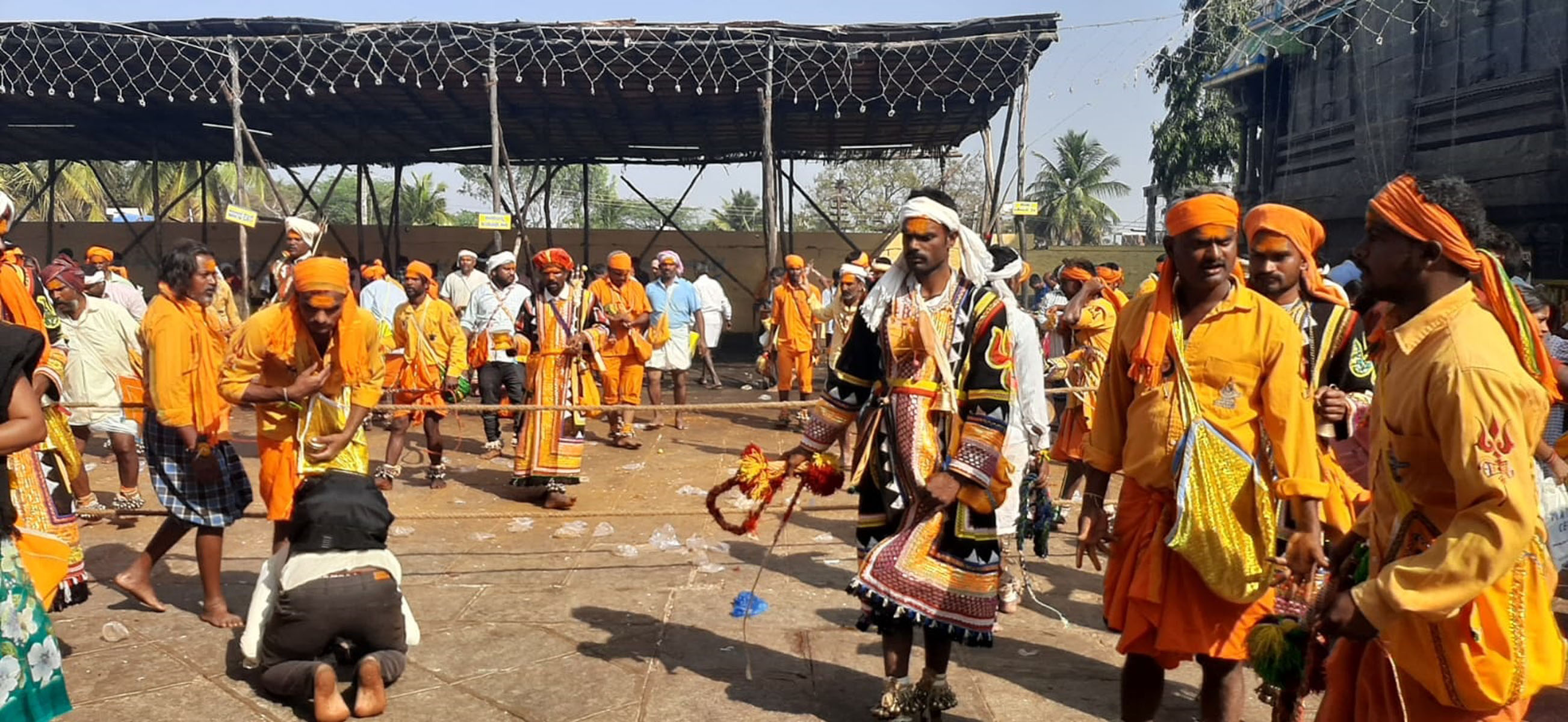 ಮೈಲಾರ ಸುಕ್ಷೇತ್ರದಲ್ಲಿ ಕುದುರೆಕಾರ ಸೇವೆ ಸಲ್ಲಿಸಿದ ಭಕ್ತರು