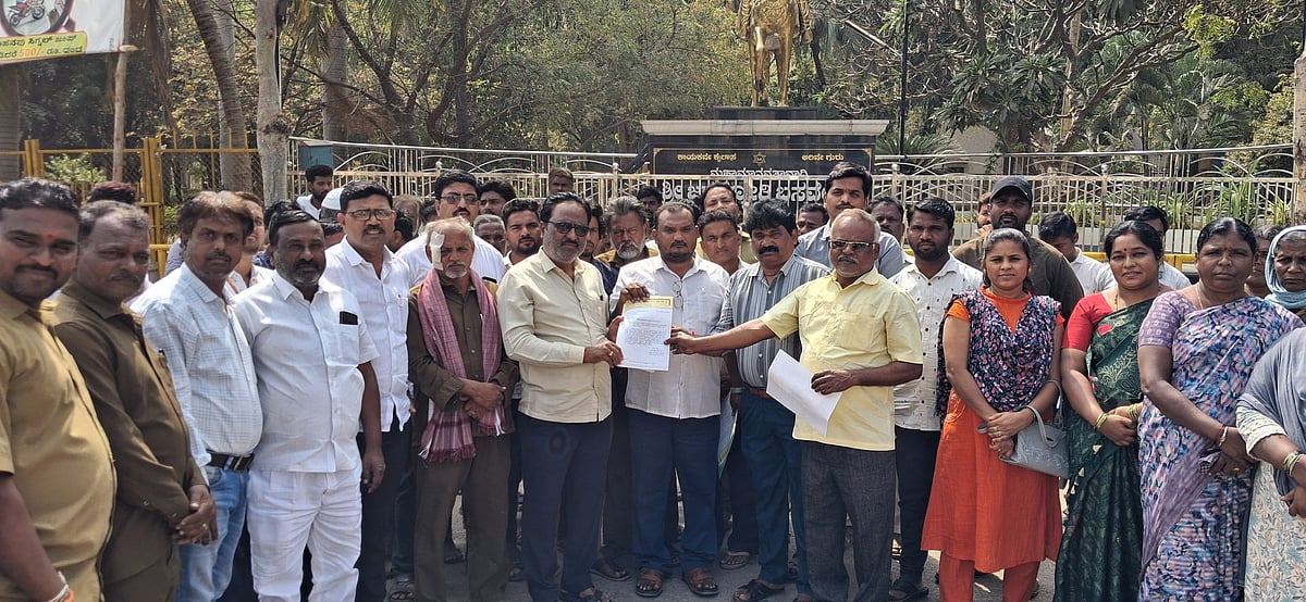 ಗಂಗಾವತಿ: ಹಲ್ಲೆ ಆರೋಪಿಗಳ ವಿರುದ್ಧ ಕ್ರಮಕ್ಕೆ ಒತ್ತಾಯ