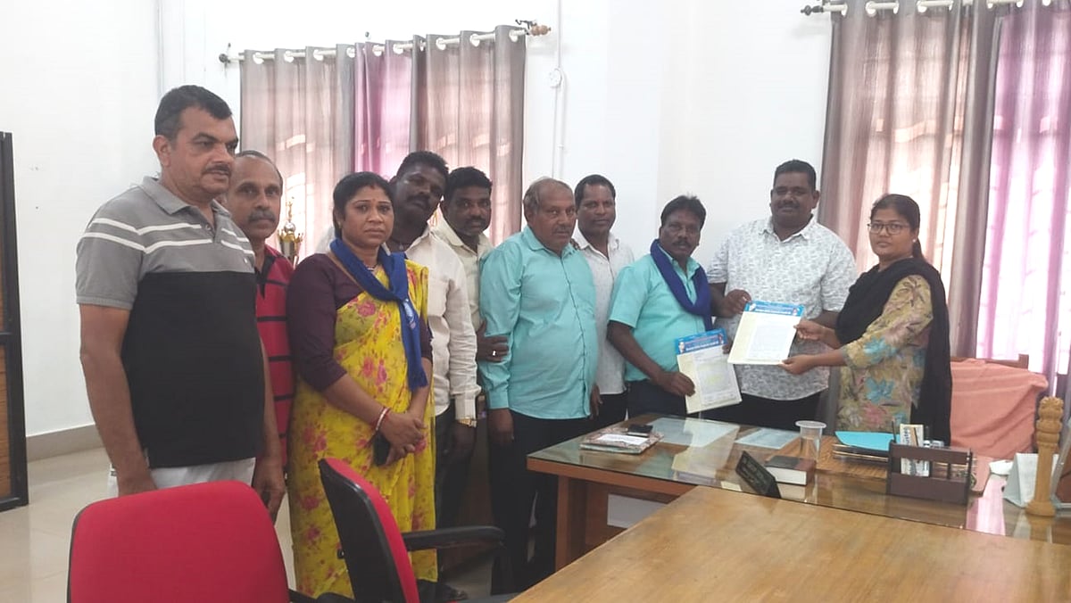 ಭೂಮಿ ನೀಡದಿದ್ದರೆ ಅಹೋರಾತ್ರಿ ಧರಣಿ: ದಸಂಸ