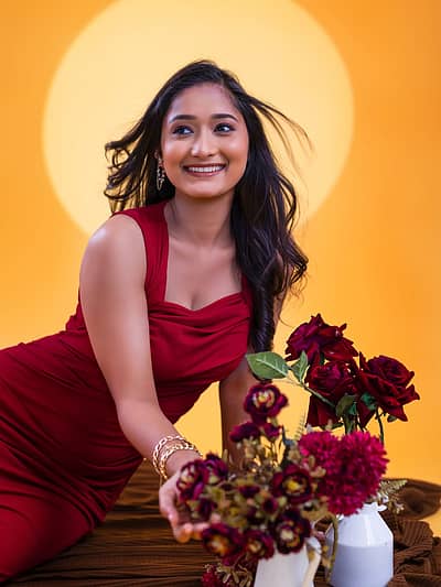 ನಟಿ ರಿಷಿಕಾ ಅವರ ಅಭಿನಯ ವೀಕ್ಷಕರ ಮನ ಗೆದ್ದಿದೆ. ಸದ್ಯ ನಟಿ ಹೊಸ ಲುಕ್‌ನಲ್ಲಿ ಫೋಟೊಶೂಟ್ ಮಾಡಿಸಿಕೊಂಡಿದ್ದಾರೆ. ಅದೇ ಚಿತ್ರಗಳನ್ನು ಇನ್‌ಸ್ಟಾಗ್ರಾಂನಲ್ಲಿ ಹಂಚಿಕೊಂಡಿದ್ದಾರೆ.