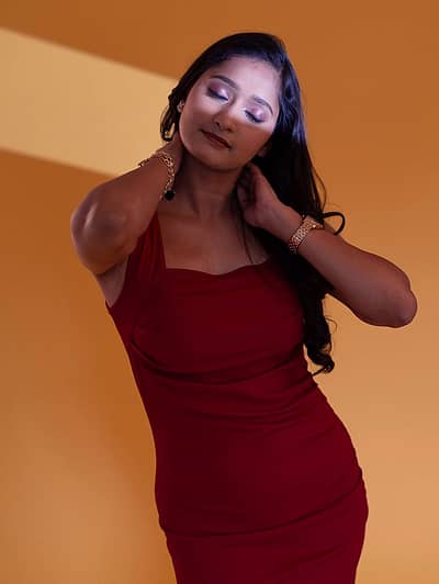 ಕೆಂಪು ಬಣ್ಣದ ಲಾಂಗ್‌ ಗೌನ್‌ನಲ್ಲಿ ನಟಿ ಸುಂದರವಾಗಿ ಕಾಣಿಸಿಕೊಂಡಿದ್ದಾರೆ. ಇದೇ ಫೋಟೊಗಳನ್ನು ನೋಡಿದ ನೆಟ್ಟಿಗರು ಮೆಚ್ಚುಗೆ ವ್ಯಕ್ತಪಡಿಸಿದ್ದಾರೆ. 