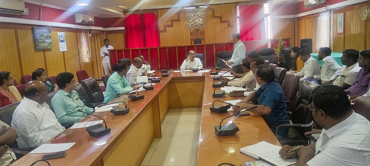 ಅರ್ಹರಿಗೆ ಯೋಜನೆಯ ಲಾಭ ದೊರಕಿಸಿ: ಜಿಲ್ಲಾಧಿಕಾರಿ ಶ್ರೀಧರ್