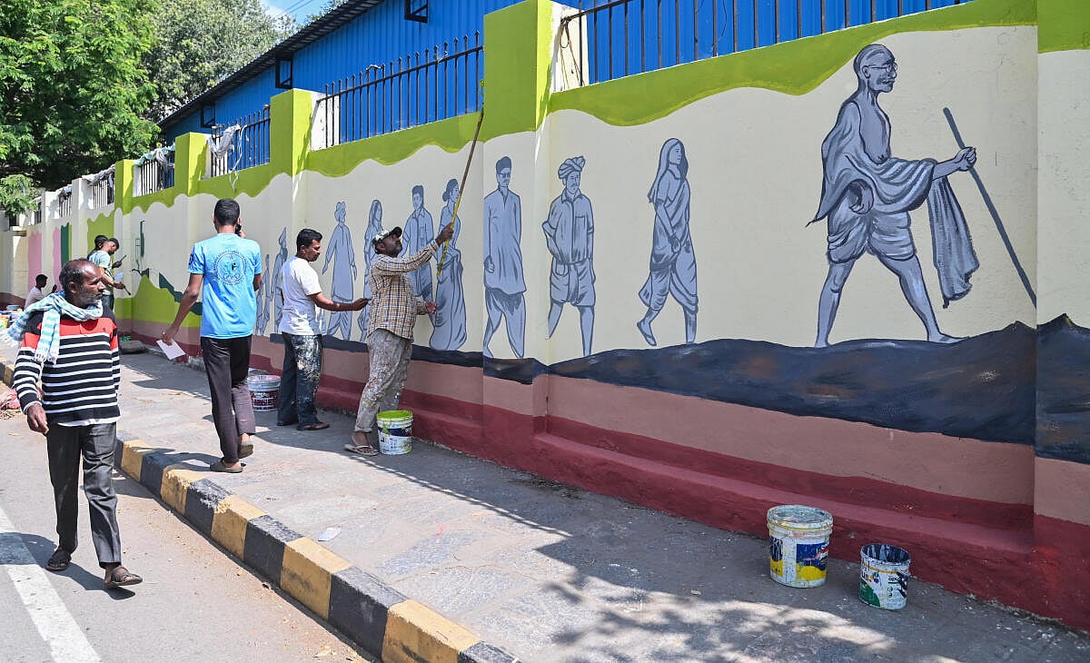 ಮೈಸೂರು: ಸ್ವಚ್ಛತೆ ಜಾಗೃತಿಗೆ ‘ಚಿತ್ರ ಚಿತ್ತಾರ’