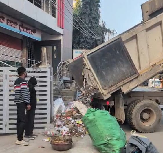 ಬಳ್ಳಾರಿ | ಆಸ್ಪತ್ರೆಗೆ ‘ಕಸದ ಪಾಠ’ ಹೇಳಿದ ಪಾಲಿಕೆ